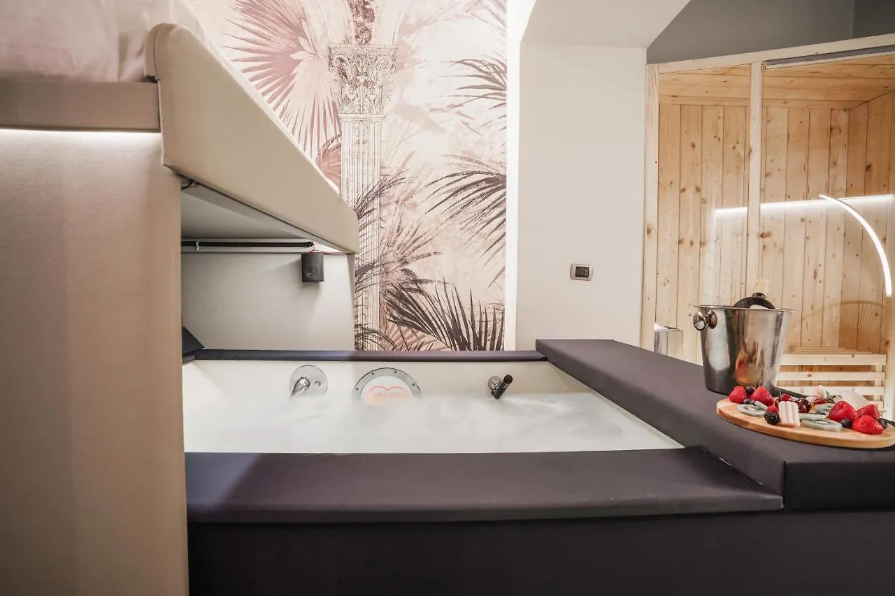 Suite Del Grillo - Fori Imperiali - Il Nido D'Amore Rome Apartment