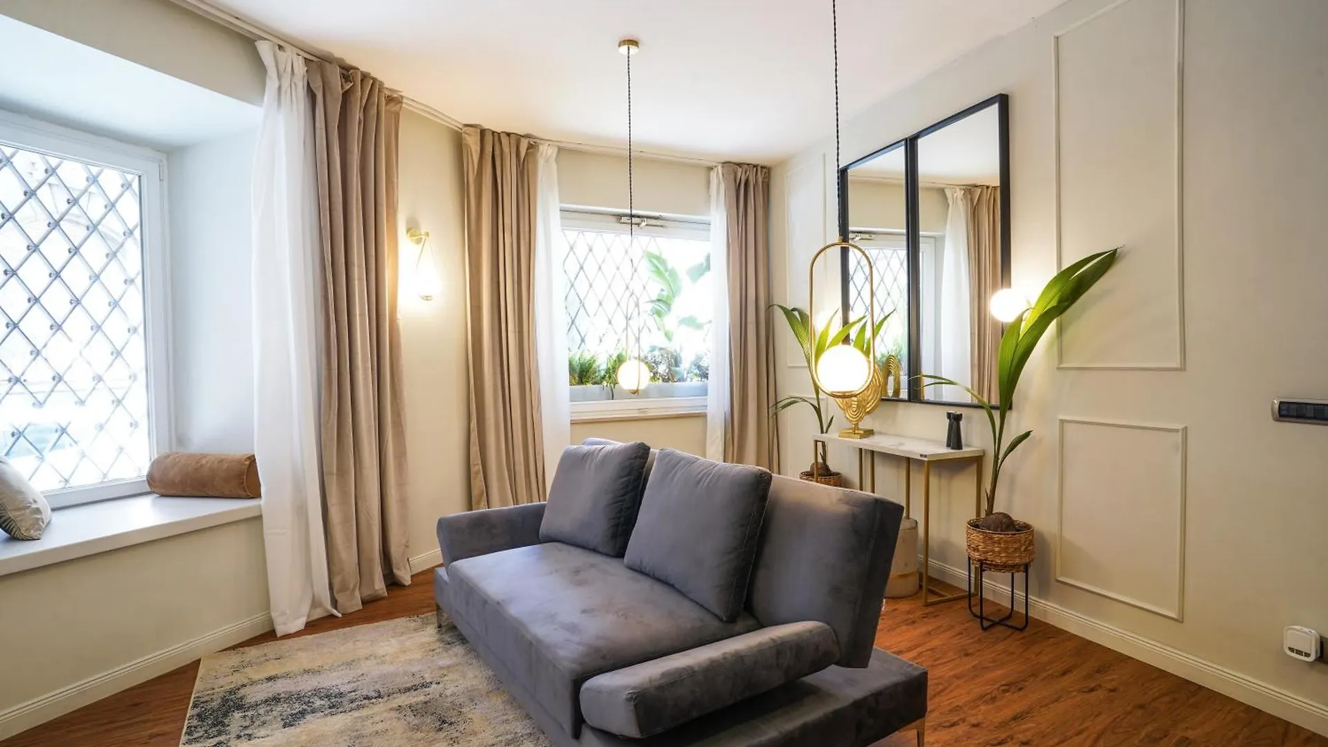 Suite Del Grillo - Fori Imperiali - Il Nido D'Amore Rome 0*,  Italy